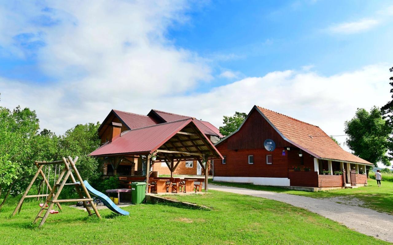 House Luna Раковица Екстериор снимка
