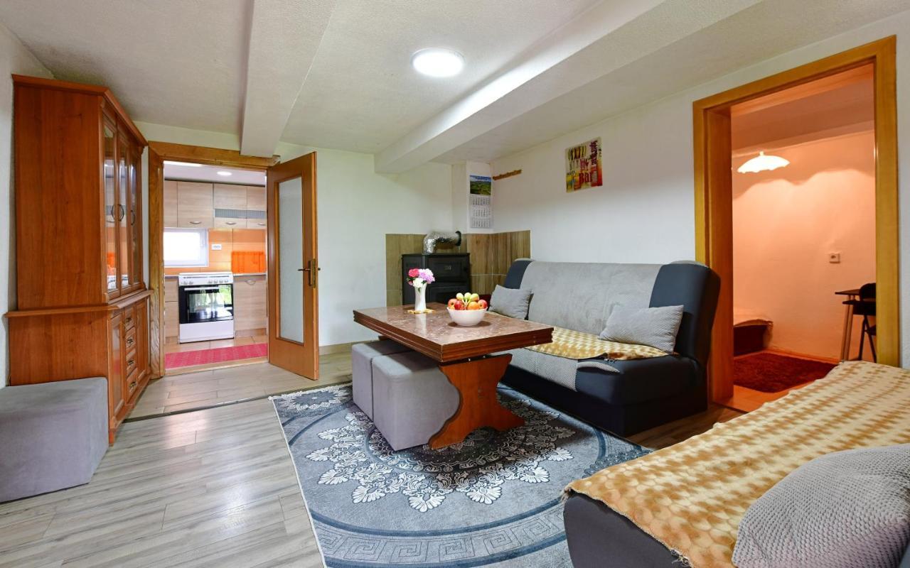 House Luna Раковица Екстериор снимка